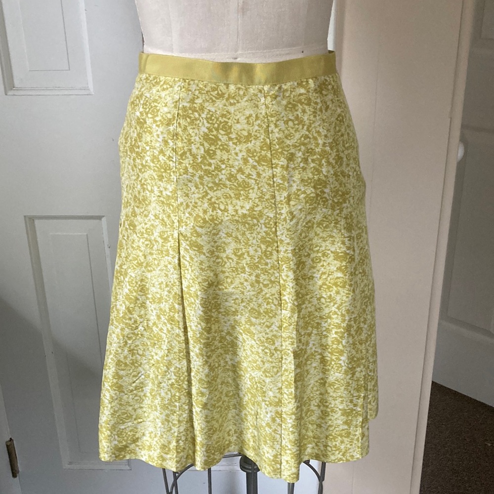 Banana Republic Silk Pleated Skirt- Green/ Cream- size 4